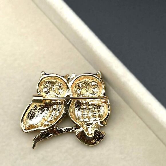 Yellow Gold with Aquamarine and Diamond Crystal Enamel Owl Pin Back Brooch - Picture 5 of 7